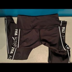 Zyia light n tight leggings